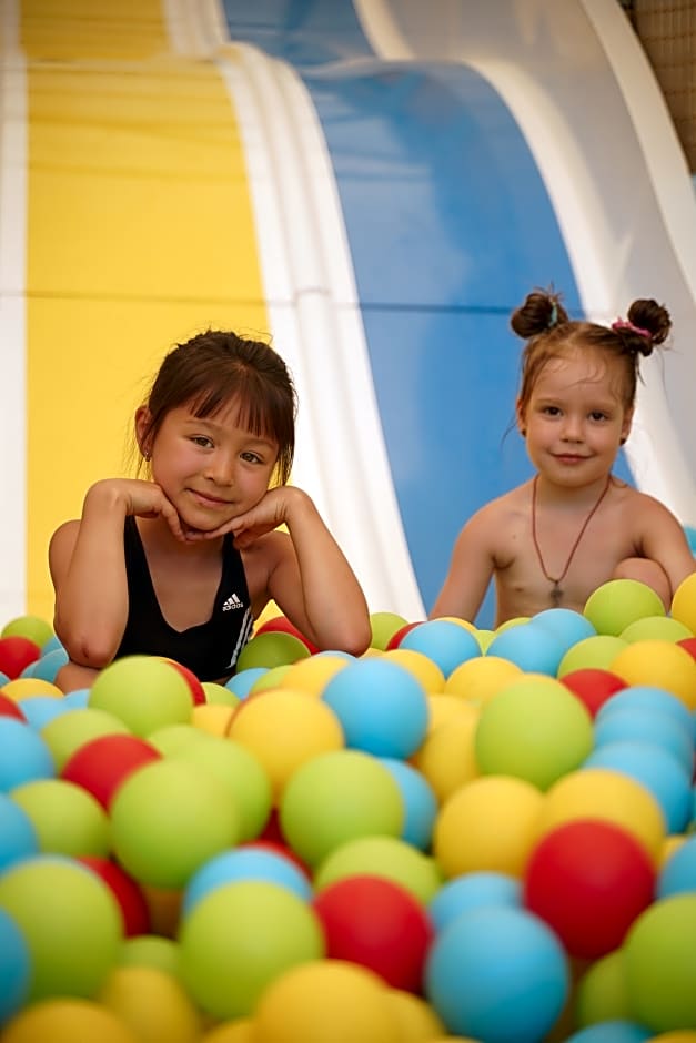 J'Adore Deluxe Hotel & Spa