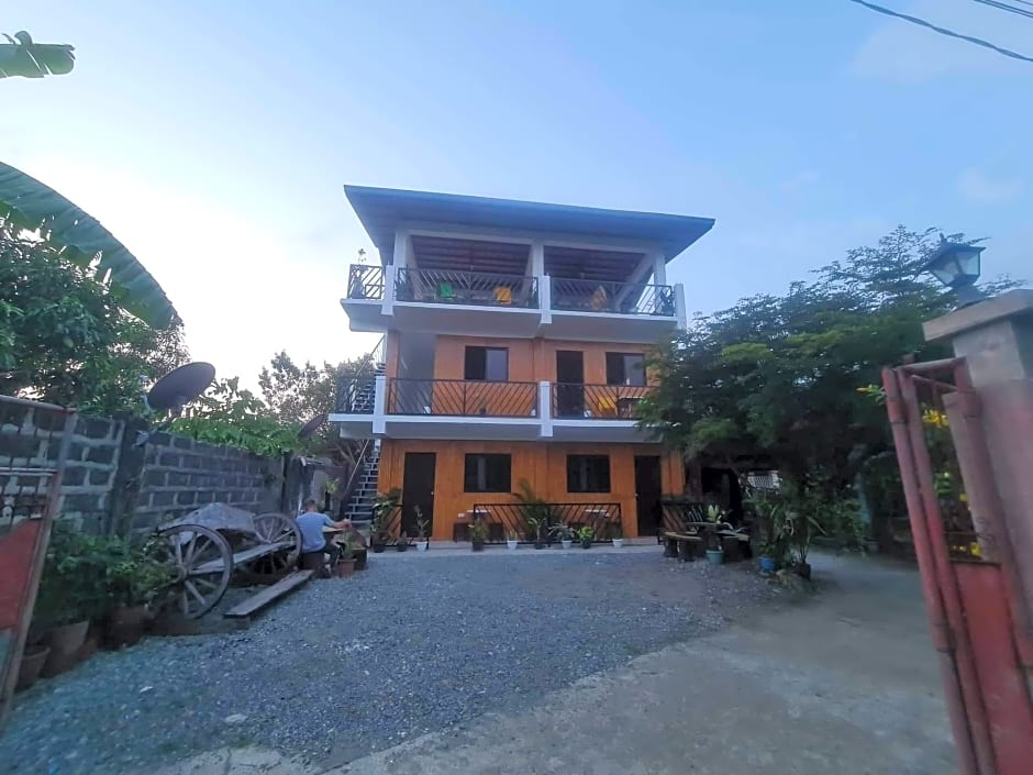 Traditional Filipino Home near 100 Islands Wharf