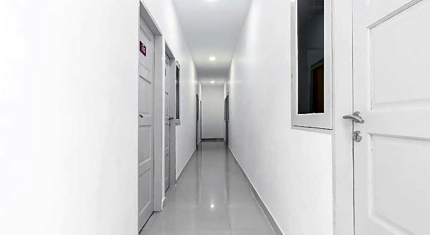 Super OYO 360 Mangaan Residence