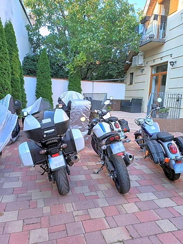 Pannónia Rooms and Apartments