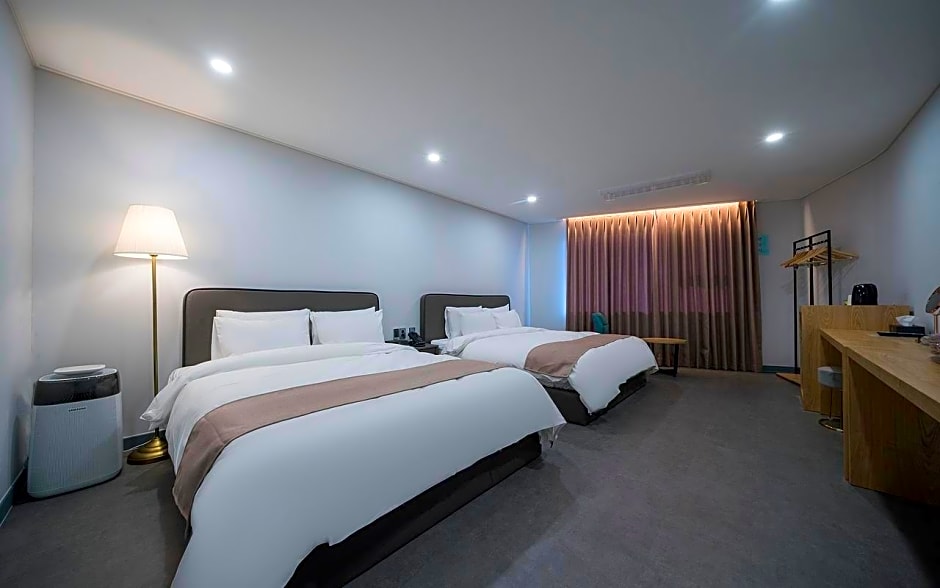 Andong Brown Dot Pungsan branch