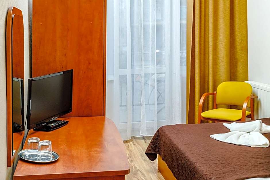 Villa Antares I & II