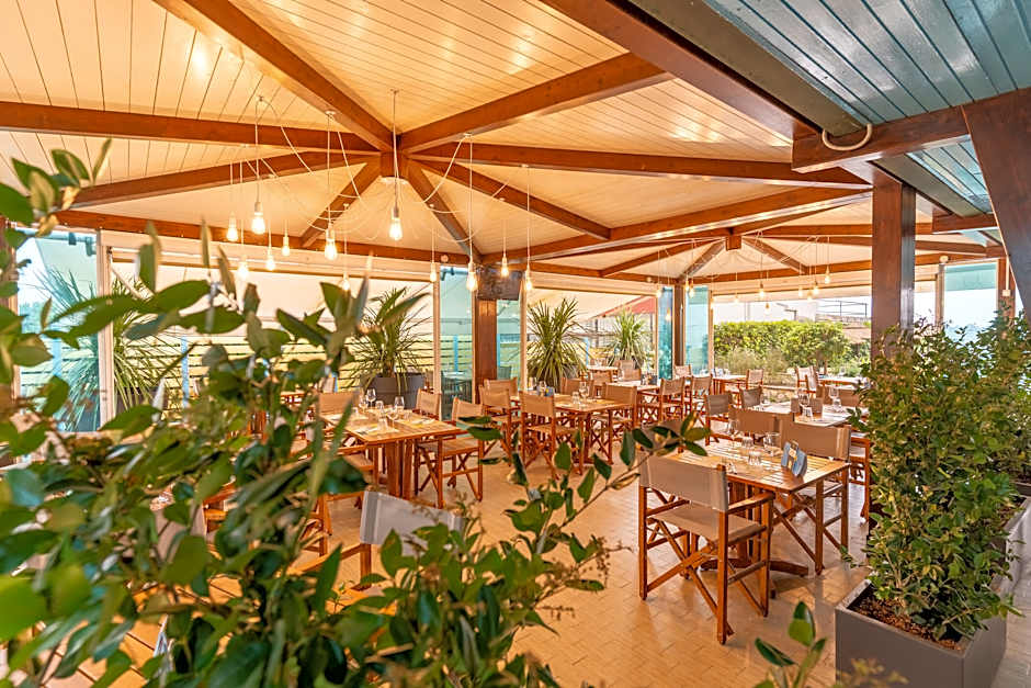 Club del Sole Viareggio Family Collection