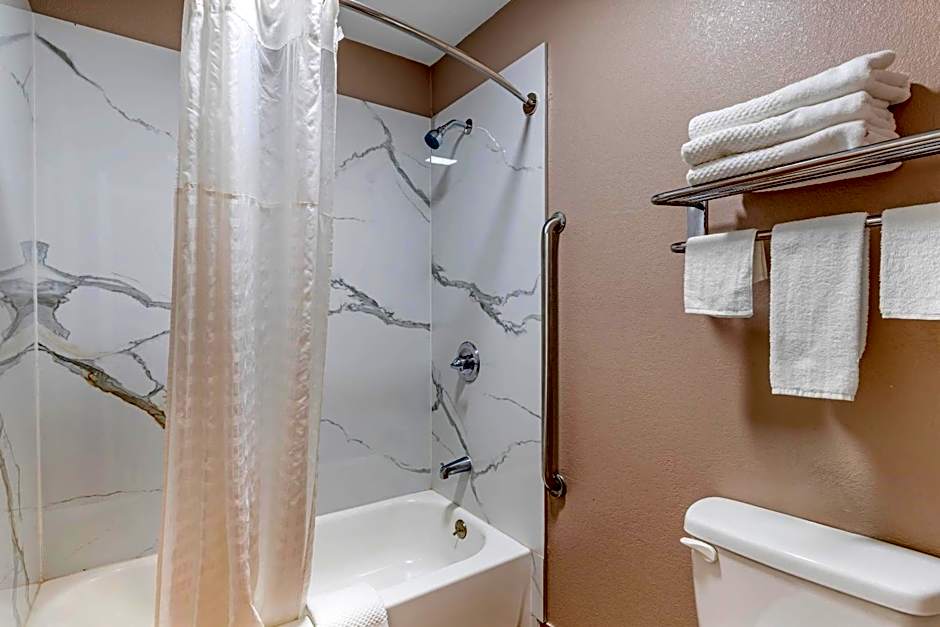 Quality Inn & Suites