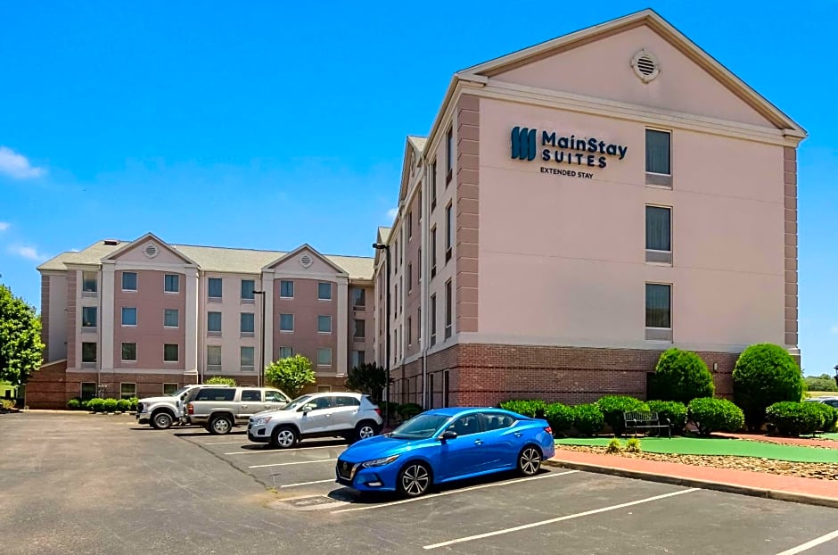 MainStay Suites Airport