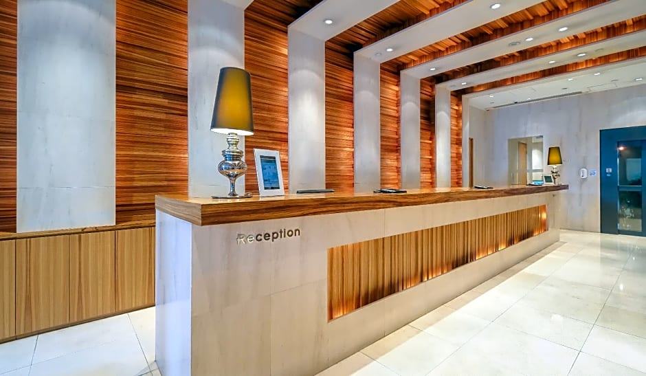 Gloucester Luk Kwok Hong Kong