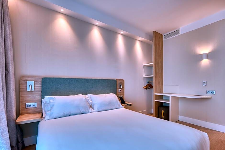 Holiday Inn Express Madrid Airport By IHG