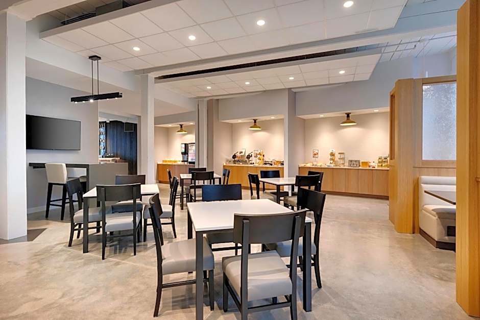 Fairfield Inn & Suites by Marriott Madison Historic Eagle Cotton Mill