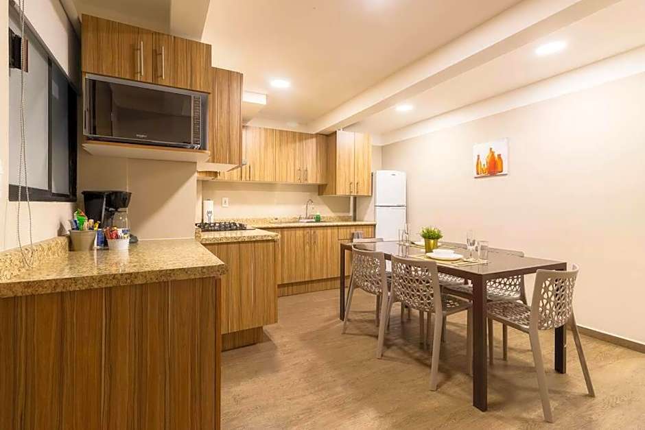 102 Centro 2Bdrm 2bath apt AC Rooftop