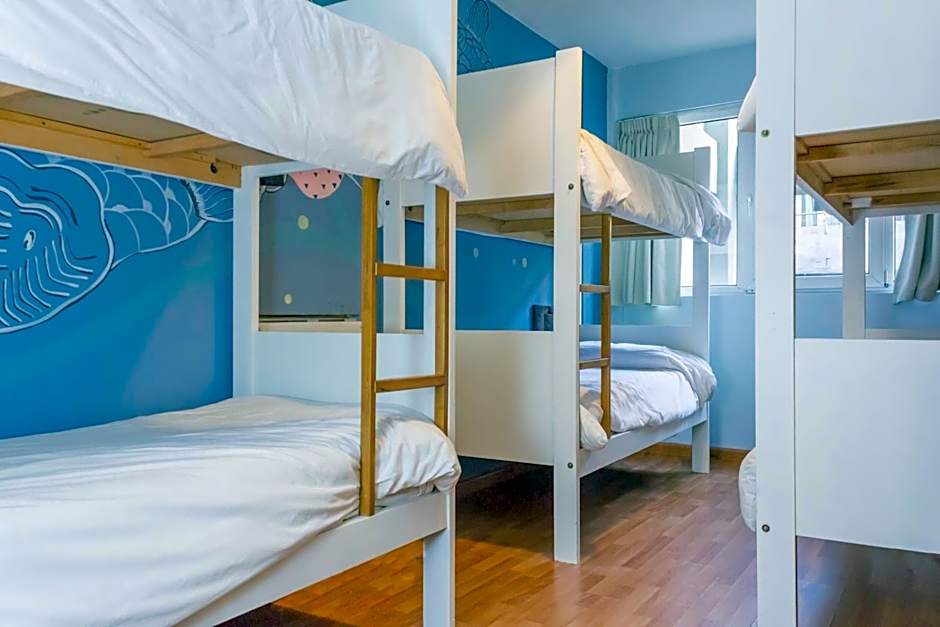 Circus Hostel