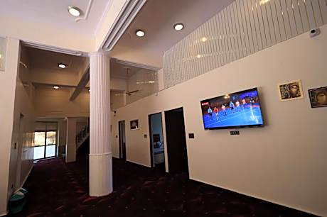 Hotel Corbett Cultures