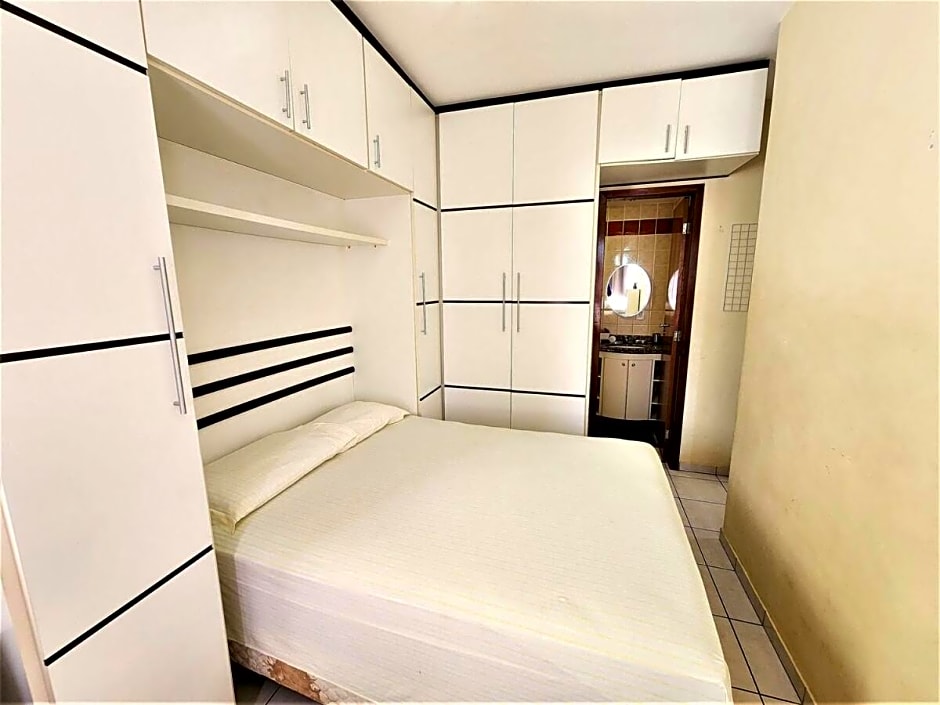 Res Ingrid Bloco B AP 910 · Apartamento completo de 2 quartos.