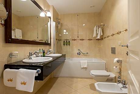 ROYAL SKY KING SUITE WITH SEA VIEW & BALCONY