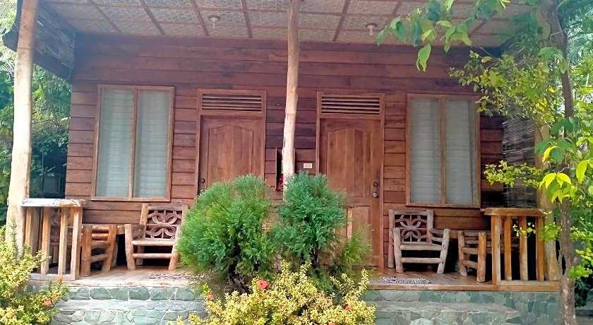 JJS BACKPACKERS VILLAGE