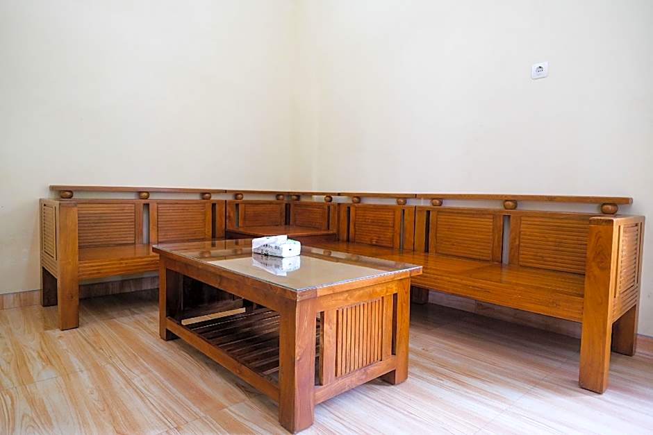 RedDoorz Syariah @ Klodran Solo