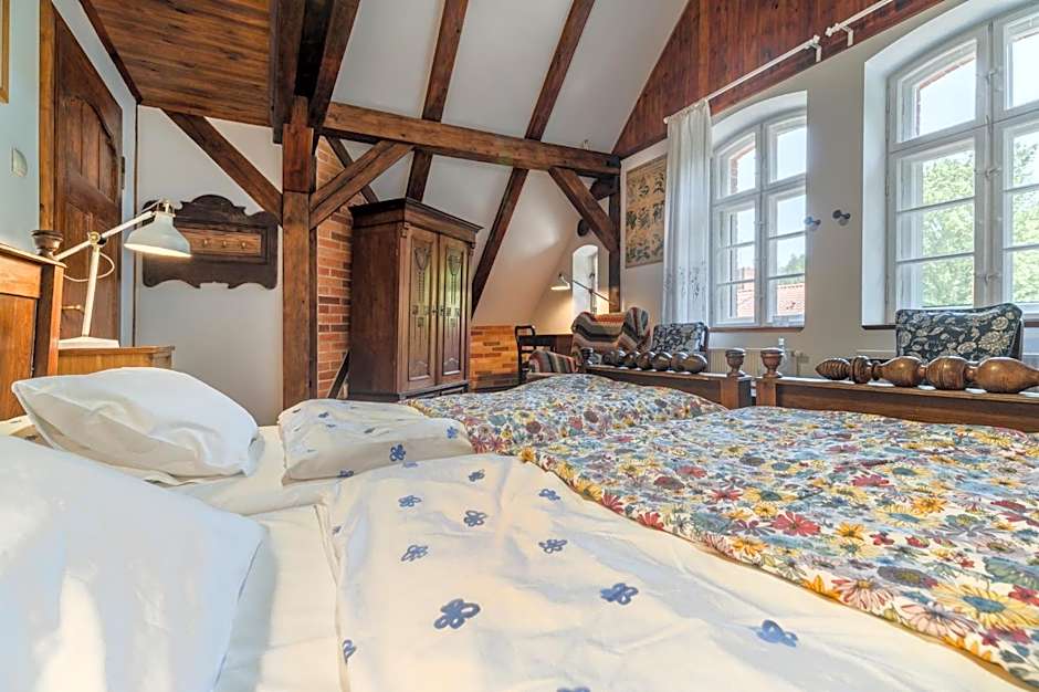 Dom Gościnny Stara Szkoła