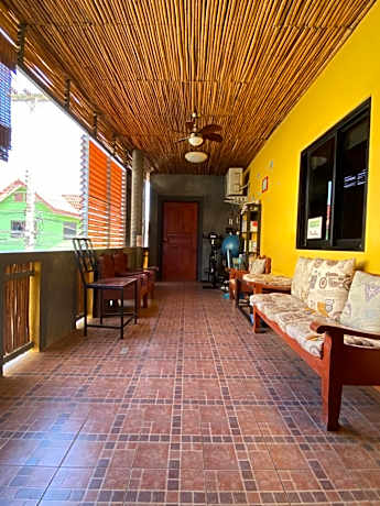 Bed in 4-Bed Mixed Dormitory Room