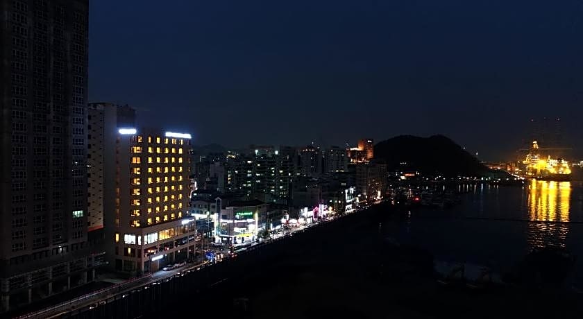 Geoje Artnouveau Suite Hotel