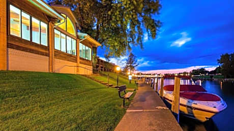 Best Western River Terrace