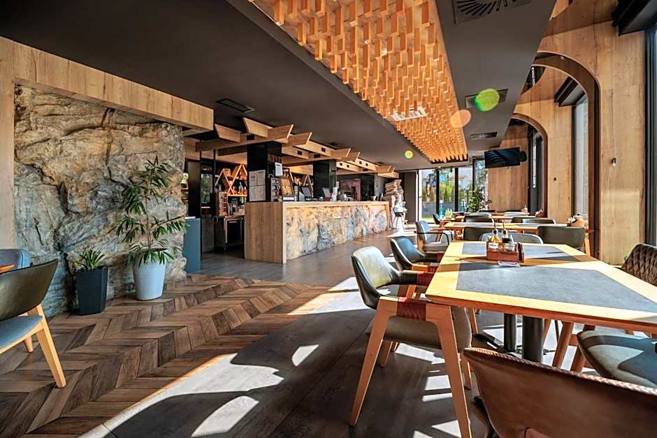 HOTEL ROYAL MOUNTAIN