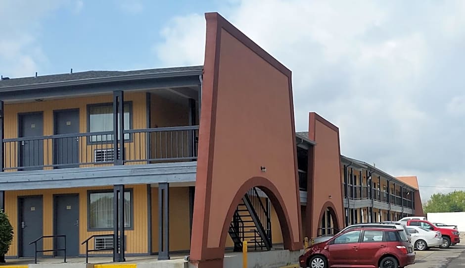 The Executive Inn & Suites