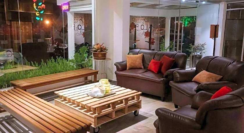 Riverine Garden Hotel