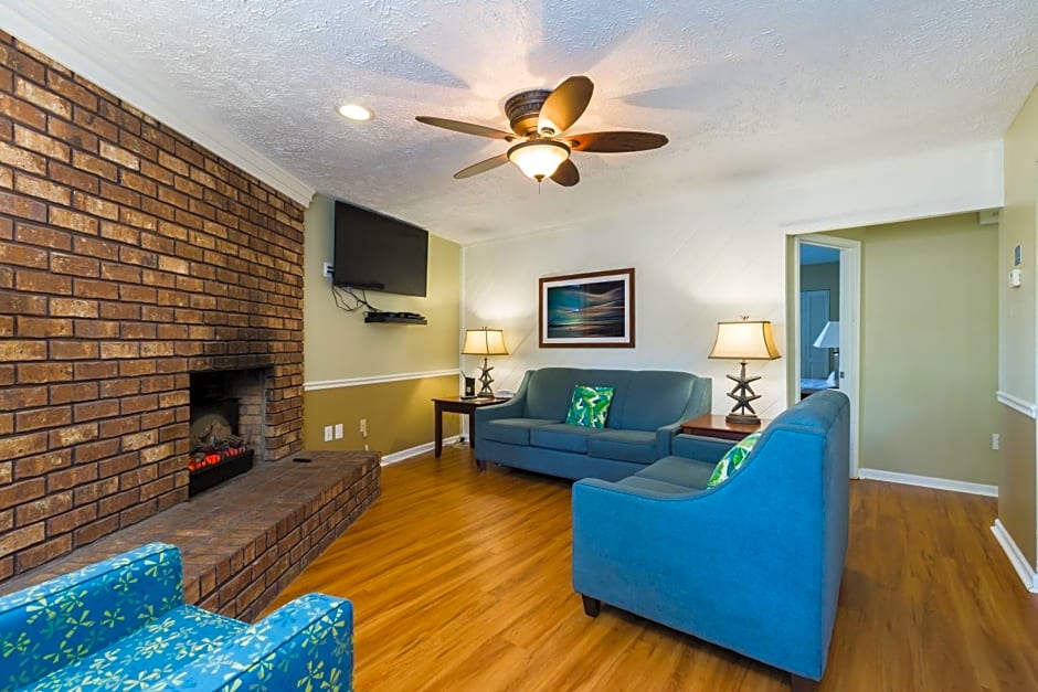 Country Club Villas