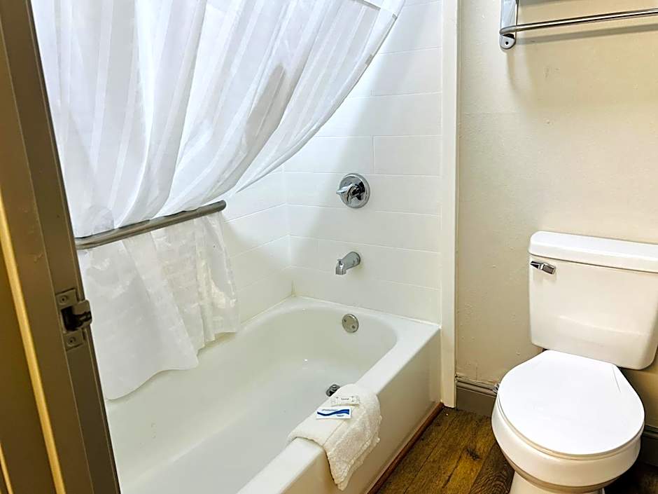 Rosewood Inn By OYO Union City I-69