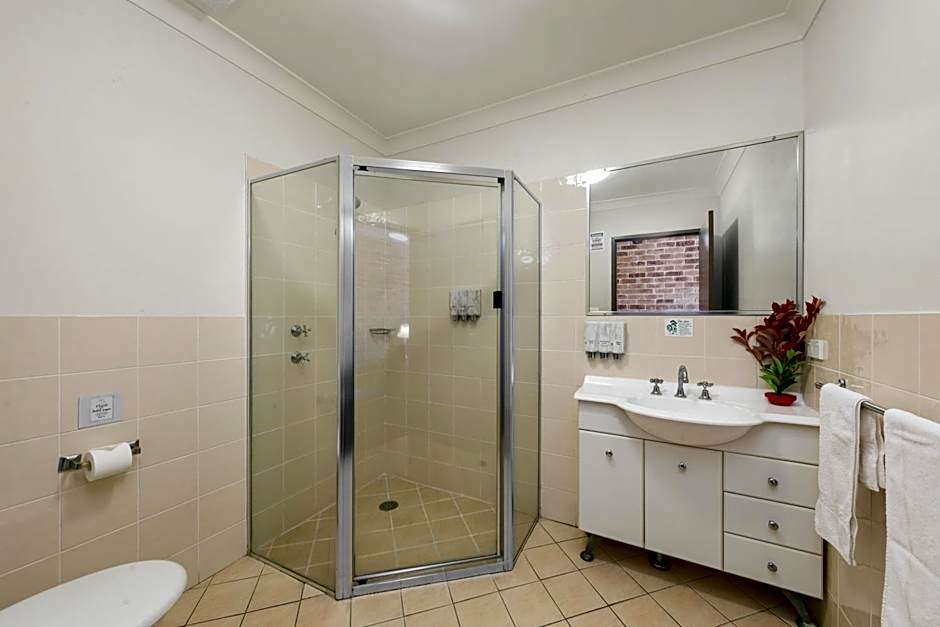 Potters Hotel & Brewery