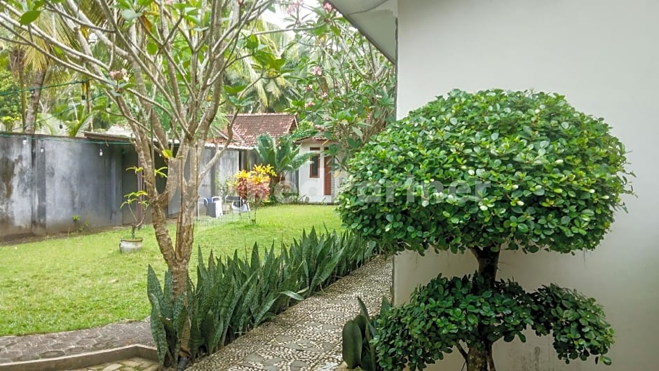 The SO Hotel Mitra RedDoorz