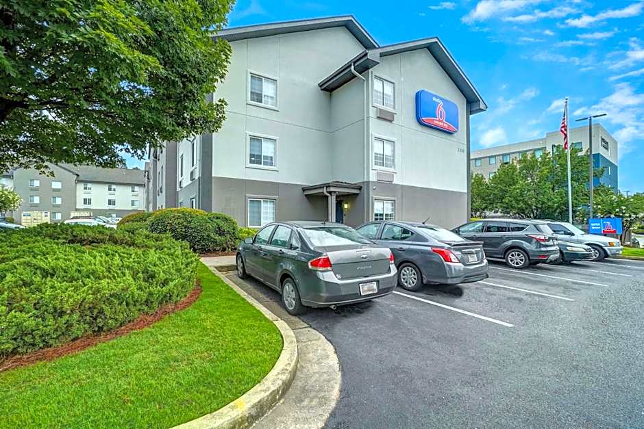 Studio 6 Duluth GA Near Gas South District