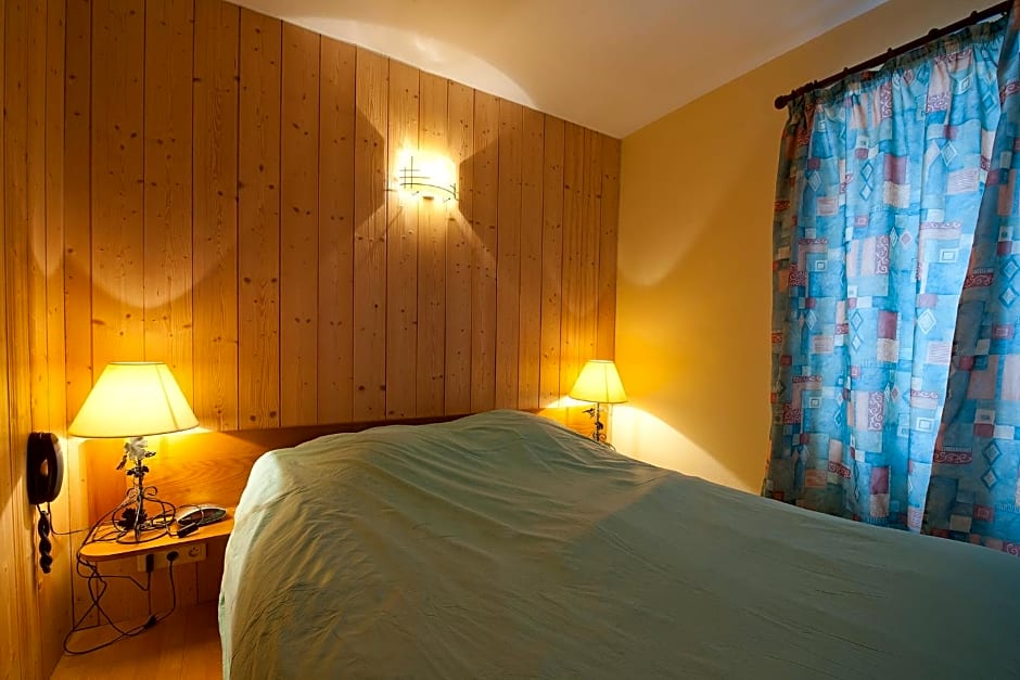 Hotel aux Deux Clefs