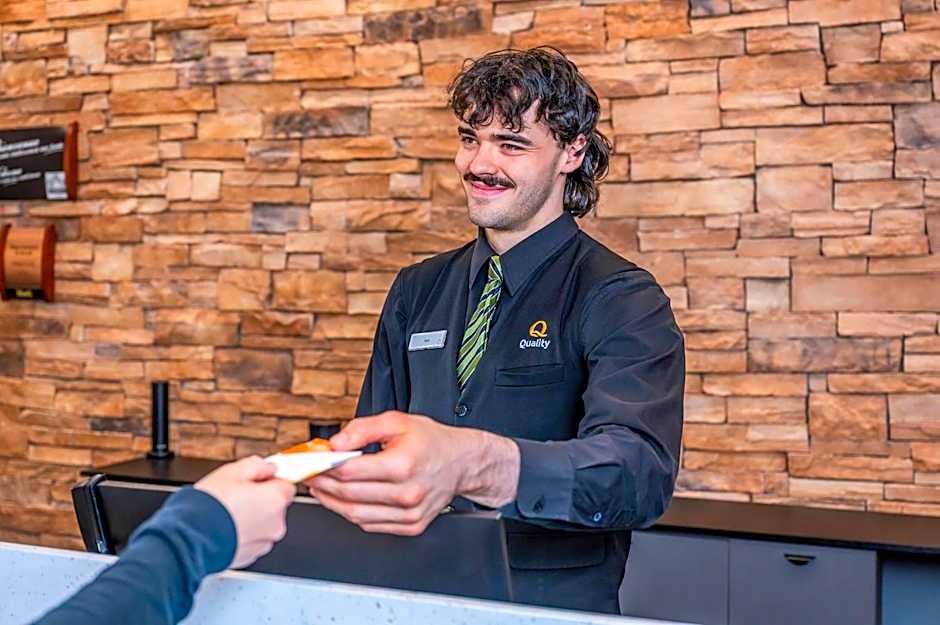 Quality Inn & Suites Levis