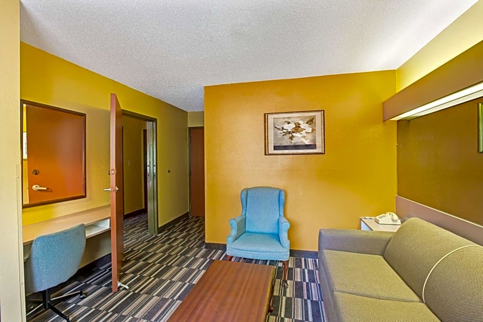 Microtel Inn & Suites by Wyndham Gatlinburg