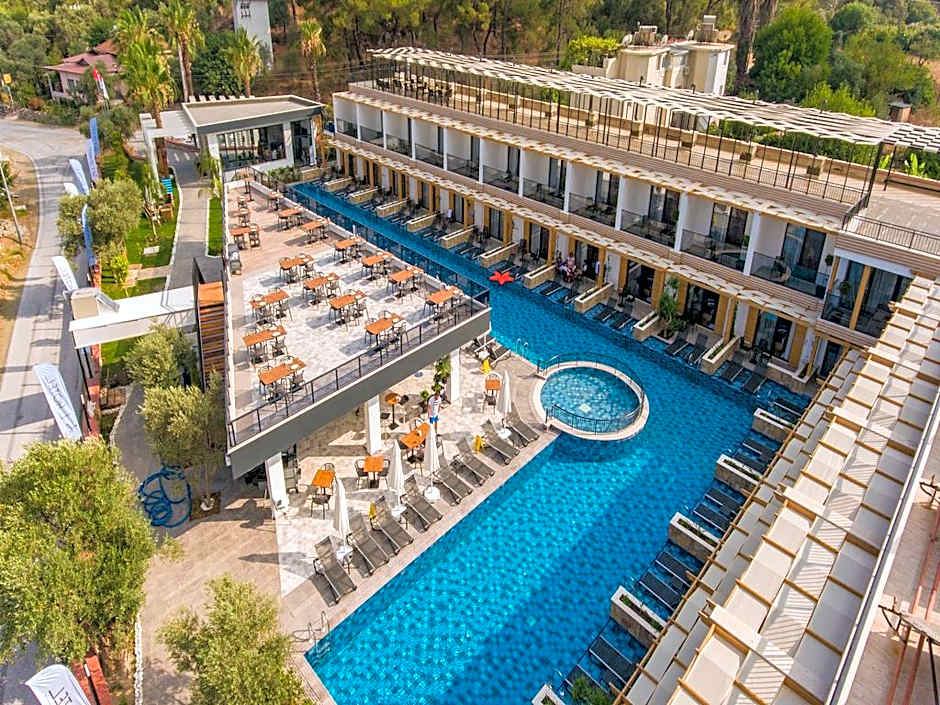 L HOTEL Sarigerme