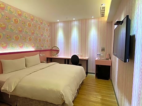 Deluxe Double Room(No Window)