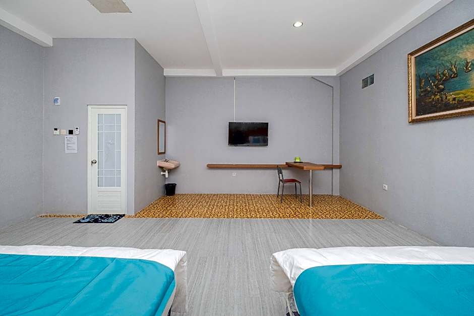 Sans WM Hotel Blitar