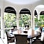 Urbanest Inn Villa