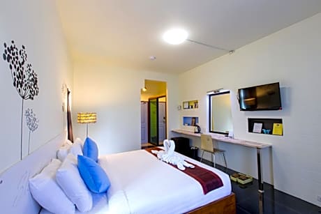 King Room with Garden View