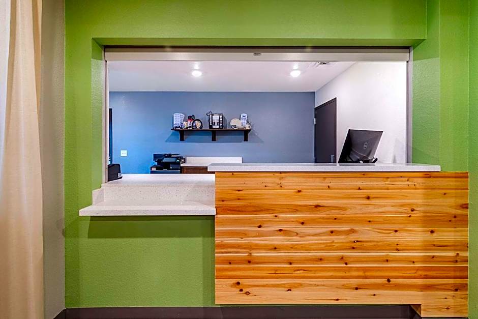 WoodSpring Suites Brunswick