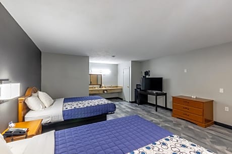 Premium 2 Queen Bed with Kitchenette