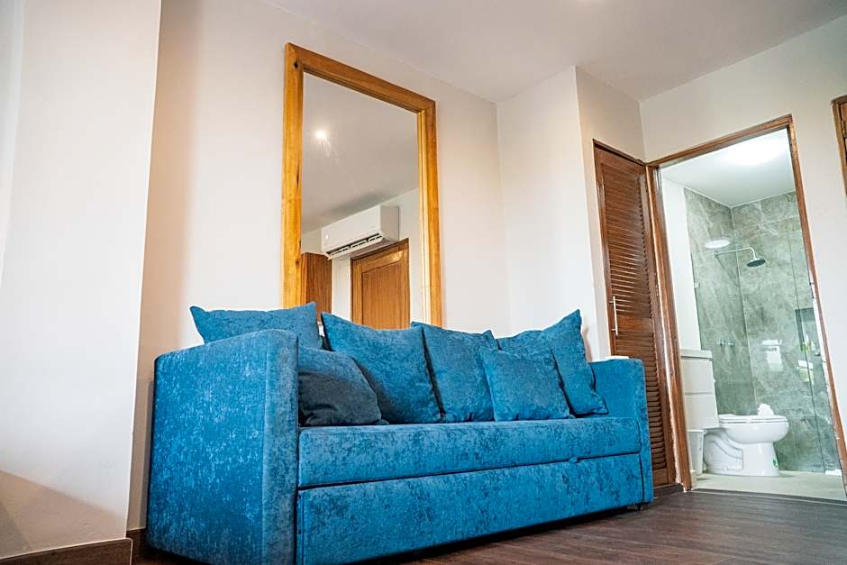 Photo 1 of 6 of Studio 1 King Bed, City View