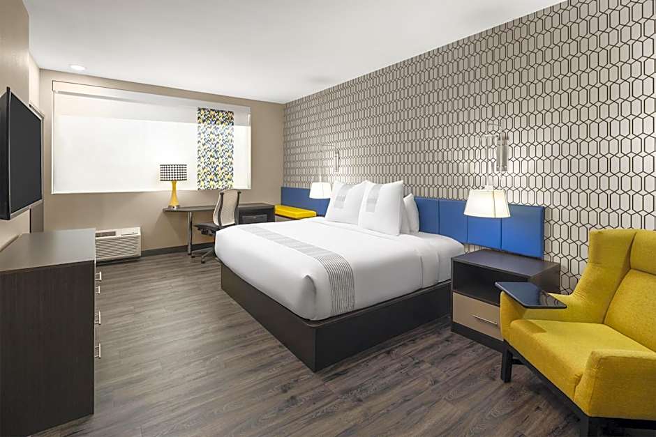 GLo Best Western Dawley Farms In Sioux Falls