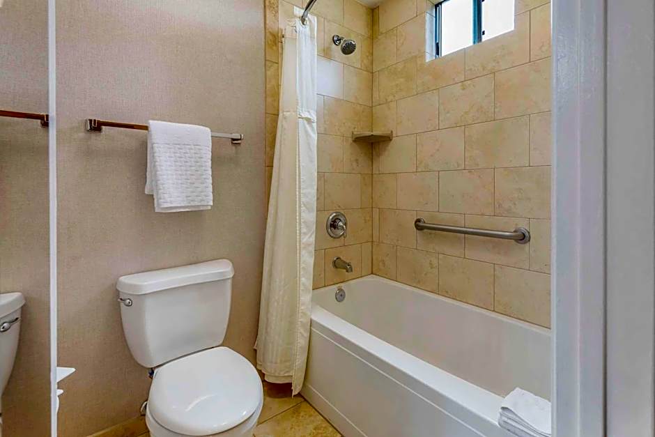 Best Western Plus Stovall's Inn