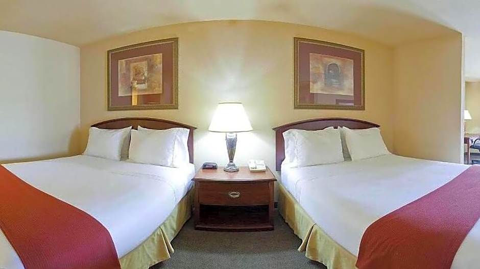 Holiday Inn Express & Suites Kerrville By IHG
