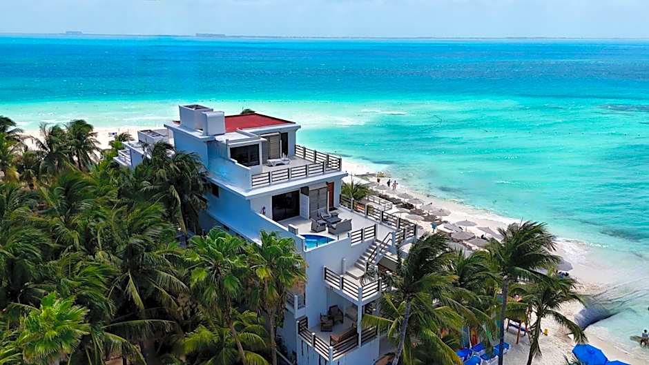 Cuxos Hotel Beachfront
