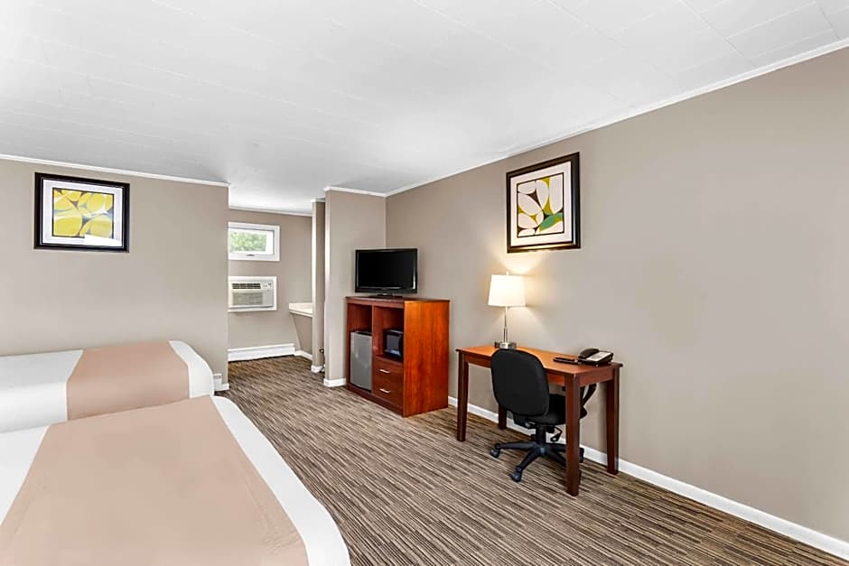 Rodeway Inn Gorham Riverside