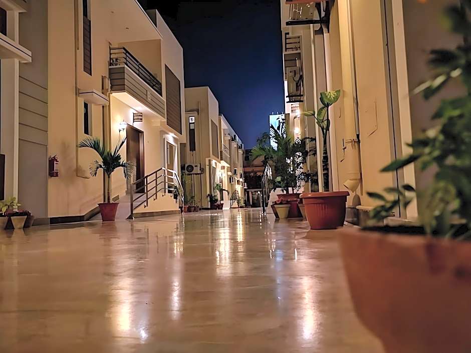 Zifan Hotel & Suites