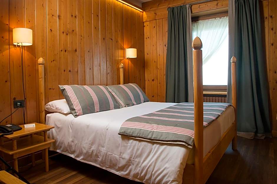 Albergo Ristorante Bucaneve