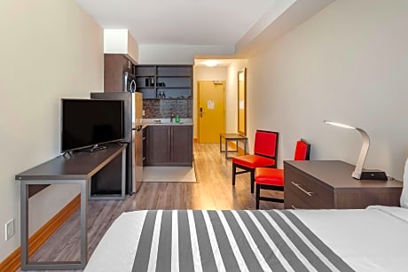 1 Single Bed Nsmk Hispd Net Full Kitchen Cofmkr Hair Full Breakfast